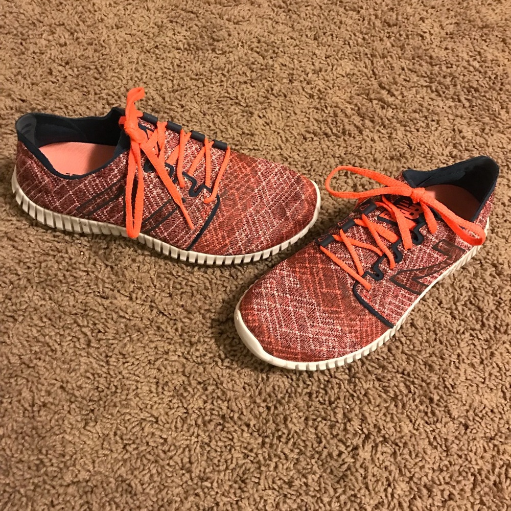 New Balance tennis shoes